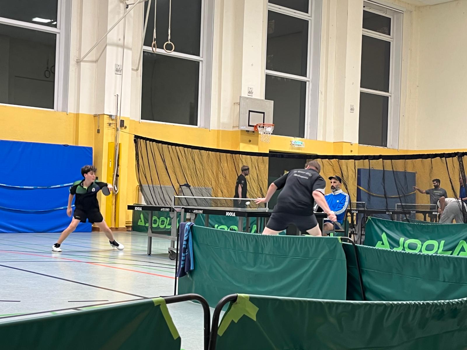 Hitzig wurde es trotz feststehenden Siegers nochmal im Abschlussduell von Rafael Stenzel.