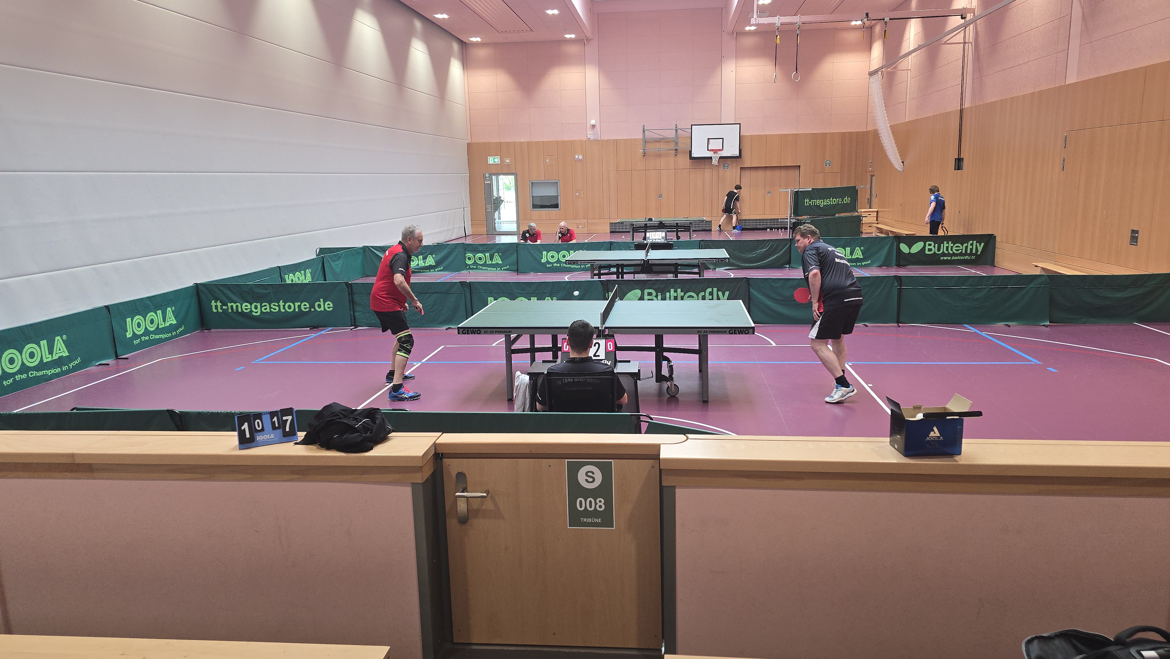 Klare Sache zum Abschluss der Partie bei Rafael Stenzels Einzelerfolg.